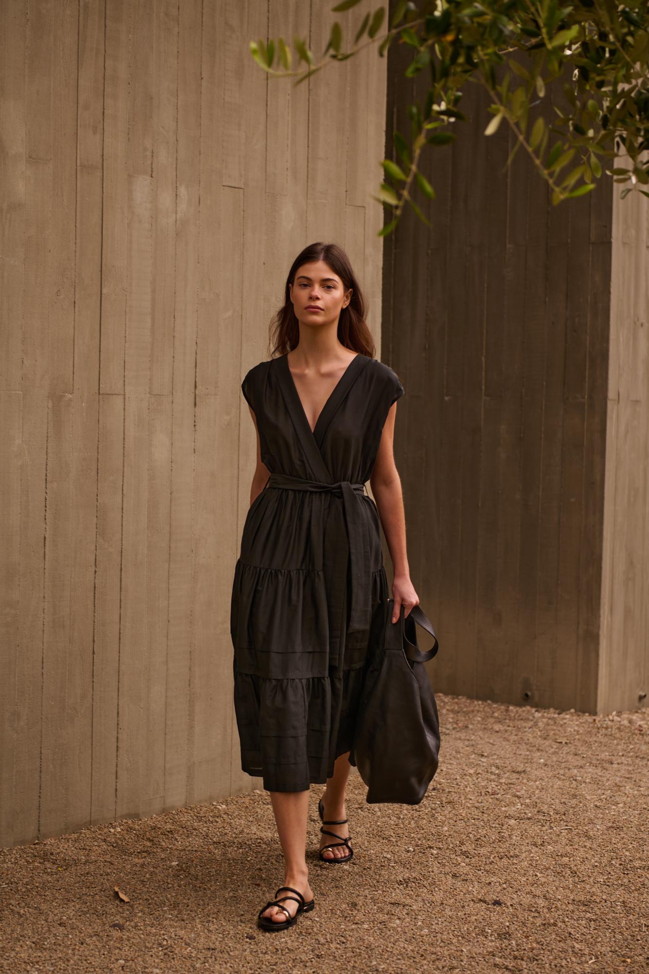 RILEY V NECK DRESS Navy