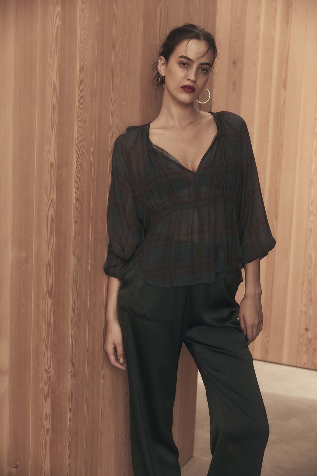 WALK THE LINE RAGLAN SLEEVE BLOUSE