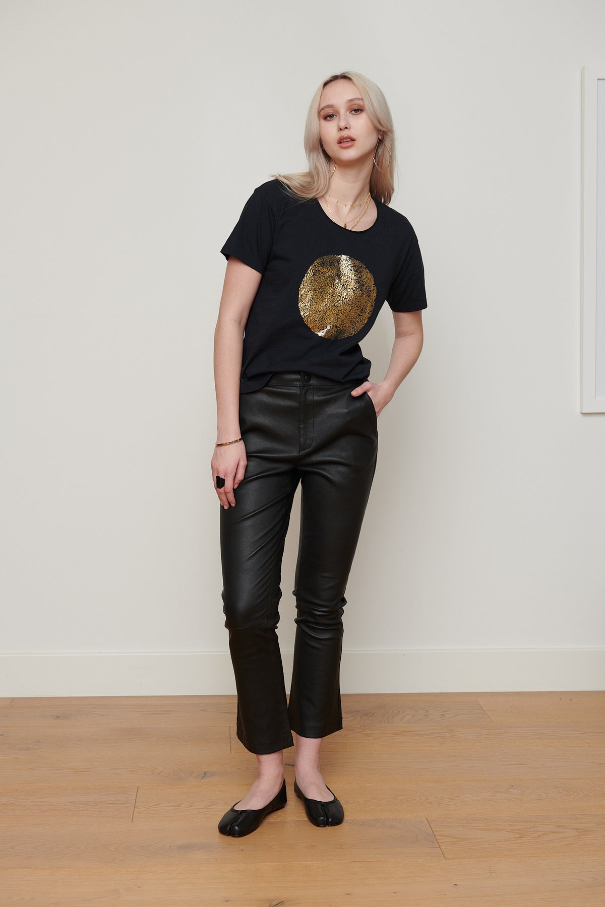 MOON PRINT SHORT SLEEVE T-SHIRT - Black