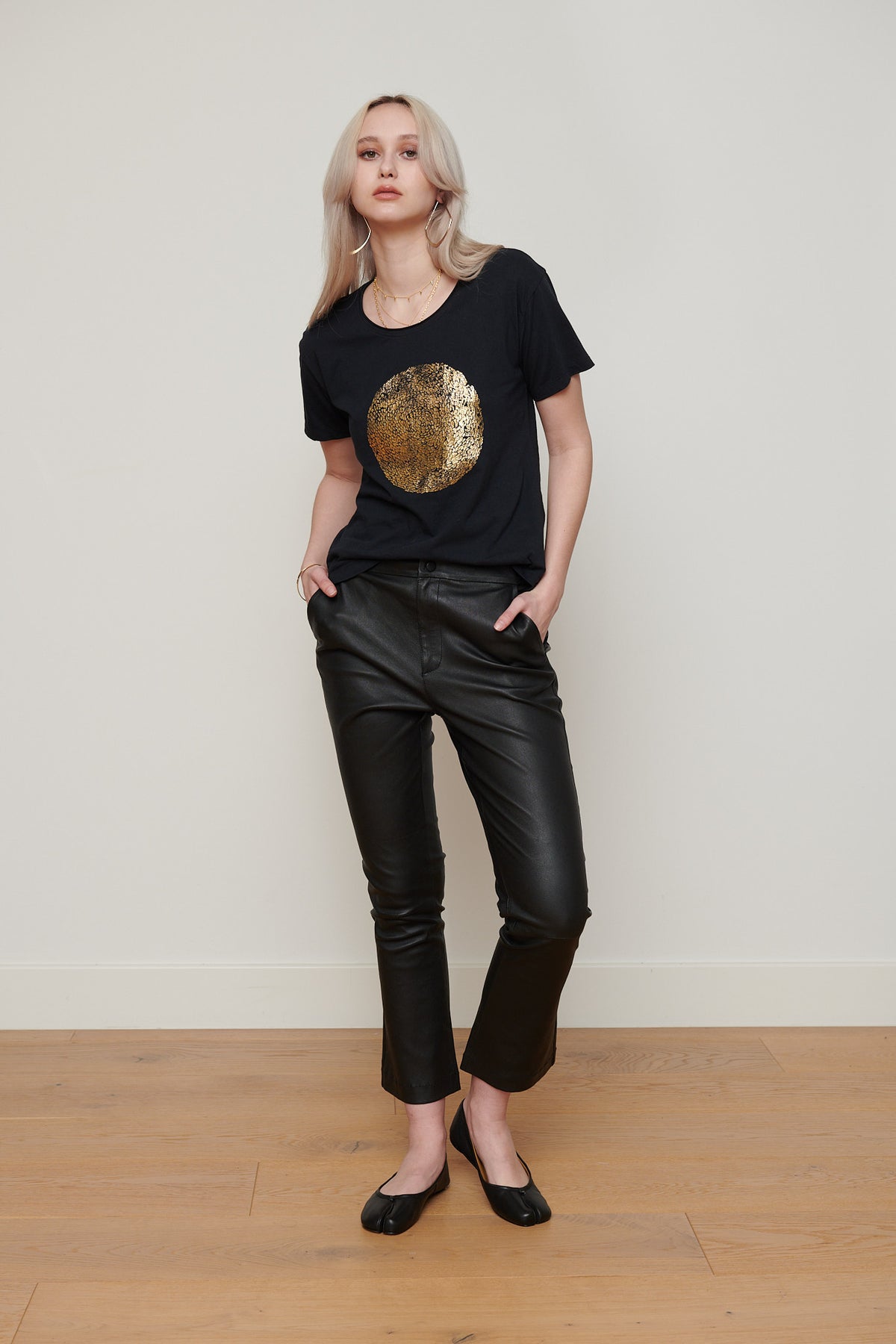 MOON PRINT SHORT SLEEVE T-SHIRT - Black