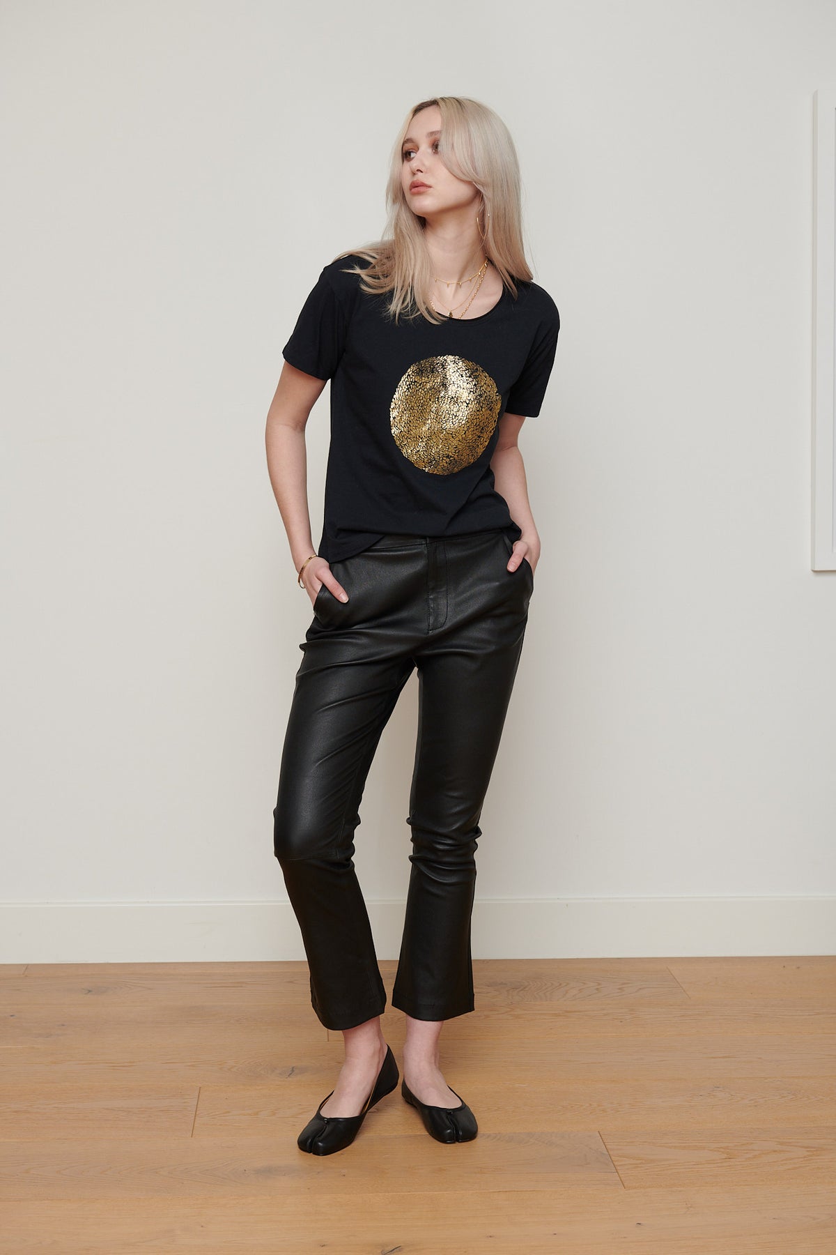 MOON PRINT SHORT SLEEVE T-SHIRT - Black