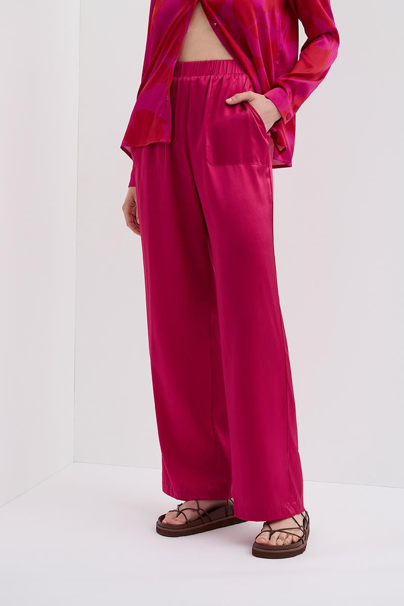 LIGHTNESS OF BEING SILK SLOUCH PANT MAGENTA